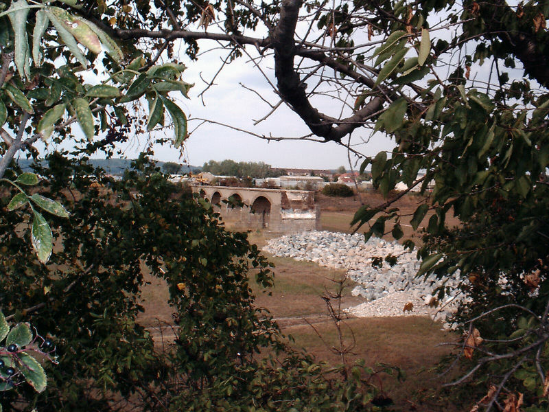Abriss der bahnbrücke über die Flutrinne bei Kaditz Abriss der bahnbrücke über die Flutrinne bei Kaditz
