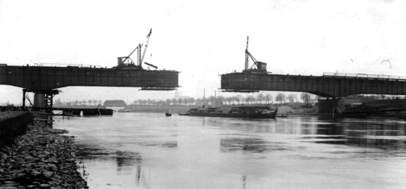 Bau der Flügelwegbrücke, Aufnahme am 5.4.1930 (Archiv F. Philipp)