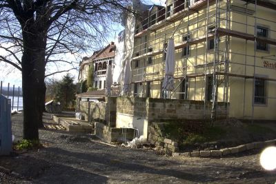 Noch während der Sanierung der Hochwasserschäden am 9. November 2002 Noch während der Sanierung der Hochwasserschäden am 9. November 2002