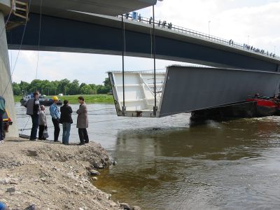 2003 05 22 einheben mittelteil