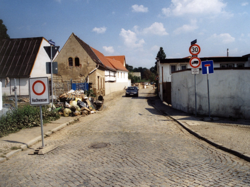 Die Scharfenberger Straße nach dem Hochwasser (Foto: F. Philipp)