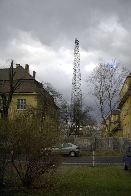 Der Funkturm wurde am 6. Mai 2003 demontiert (Foto: F. Philipp)