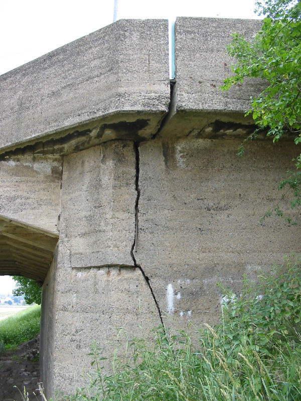 Brückenschäden 2003 (Foto: F. Philipp)