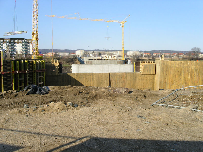 Blick auf die Baustelle von Übigau her (Foto: F. Philipp)