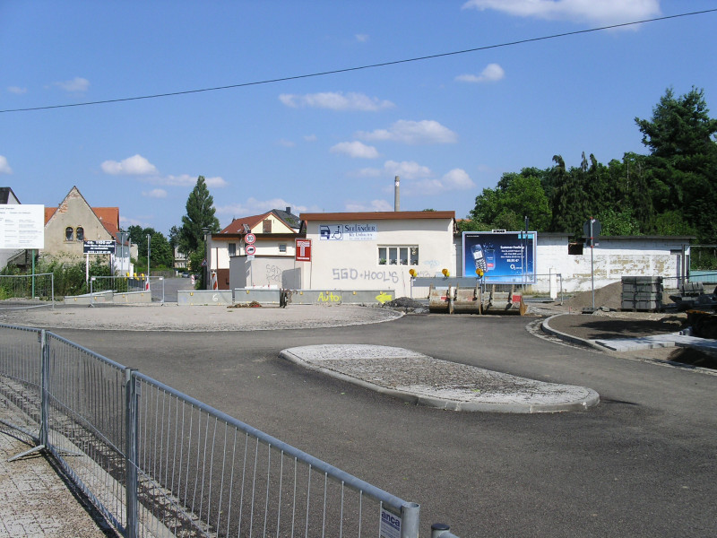 Neuer Kreisverkehr vor der Übergabe (Foto: F. Philipp)