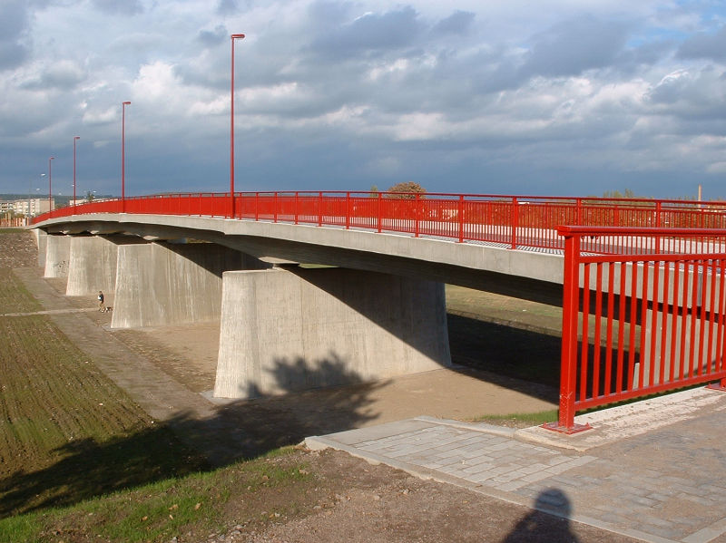 17.10.2004 - Brücke ist fertig (Foto: F. Philipp)
