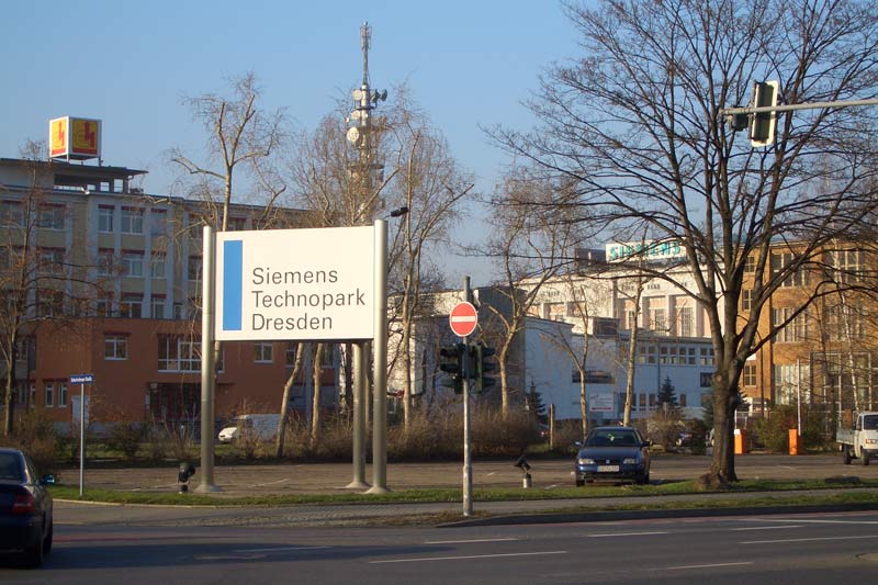Früher TuR - heute Siemens Technopark (Foto: F. Philipp, 2004)