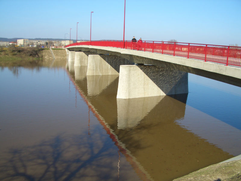 Die neue Brücke im Zuge der Sternstraße (20.03.2005, Foto: F. Philipp)