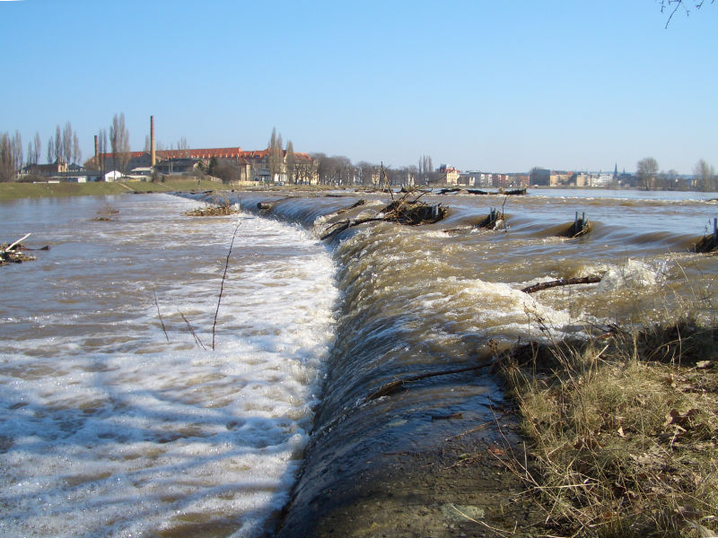 Die Elbe läuft über (21.03.2005, Foto: F. Philipp)