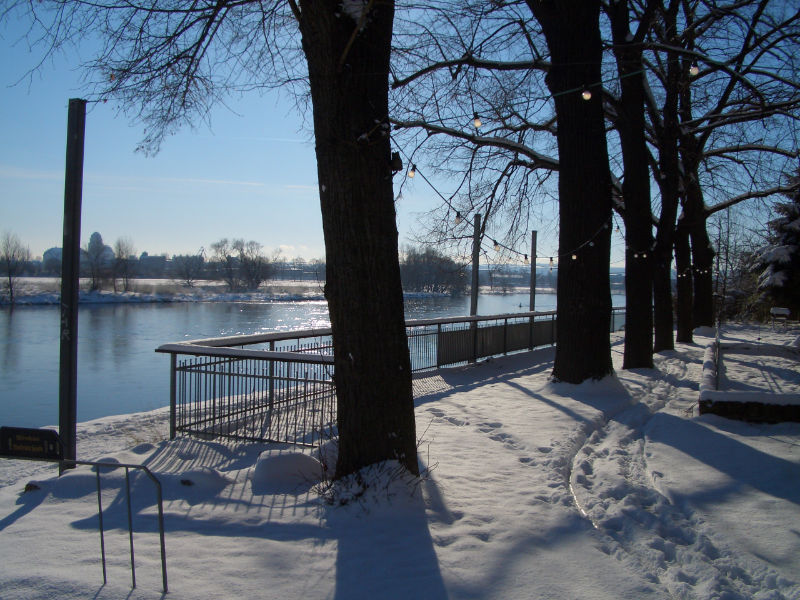 Winterlicher Blick aus dem Biergarten der Lindenschänke