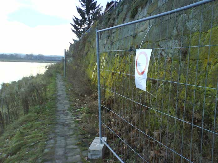 Der Leinpfad ist offiziell gesperrt (Foto: F. Philipp)