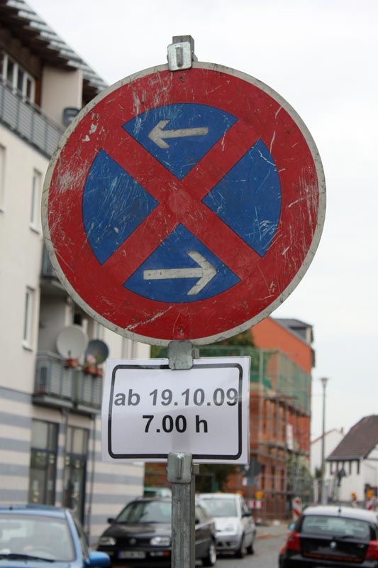 Halteverbot wegen Straßenbau (Foto: F. Philipp)