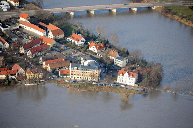 Hochwasser am 16.01.2011 (Foto: www.luftfoto-dresden.de)