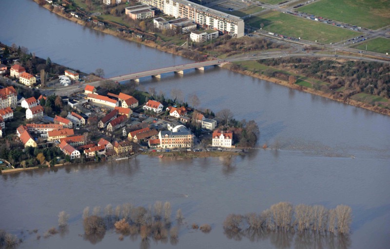 Luftaufnahme Übigau (Foto: J.-M. Schulter, 16.01.2011)