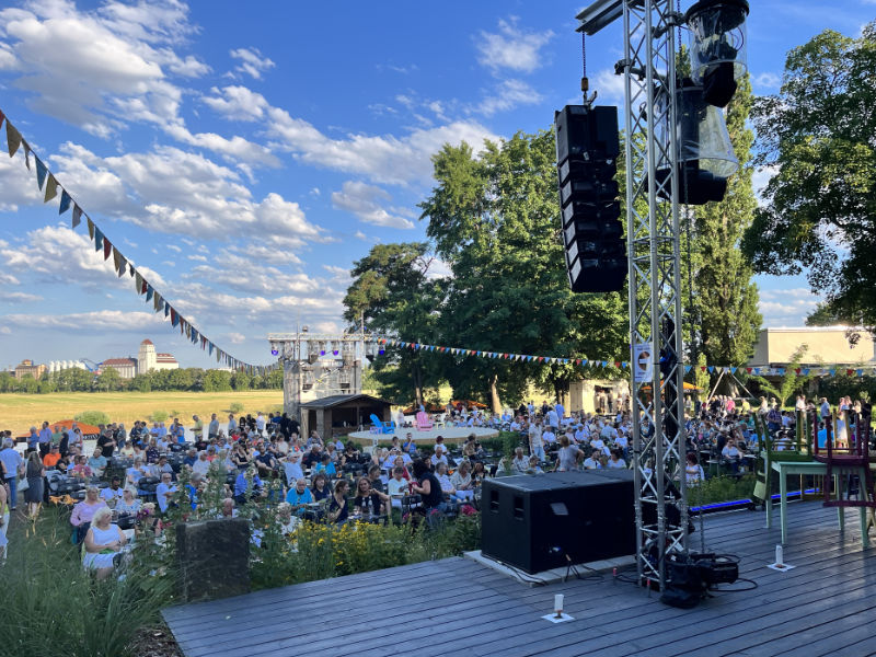 Sommeropenair im Schlosspark (Foto: F. Philipp)