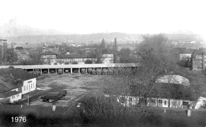 Kaserne 1976, im Hintergrund Luftschifferkaserne (Foto: Vladimir Boyko)