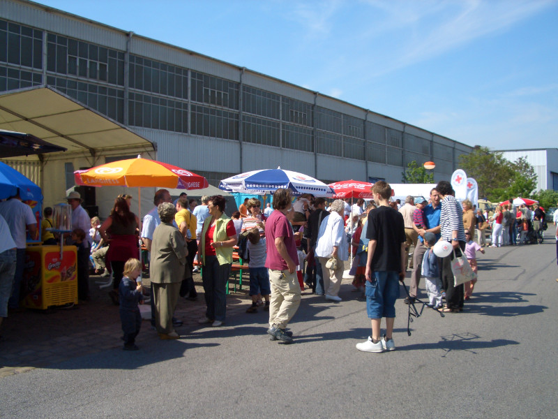 Immpression vom Schlossfest 2007 - Festmeile auf der Werftstraße (Foto: F. Philipp)