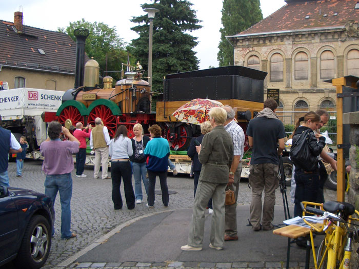 Großes Interesse der Übigauer (Foto: F. Philipp)